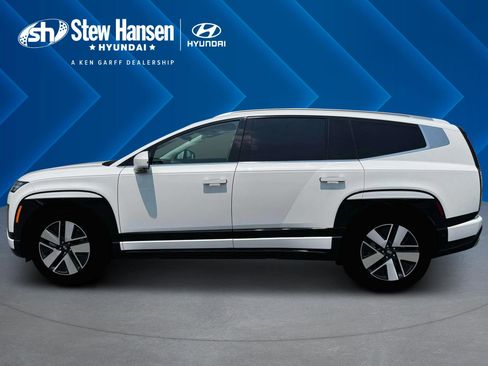 New 2026 Hyundai Ioniq 9 SEL image 3