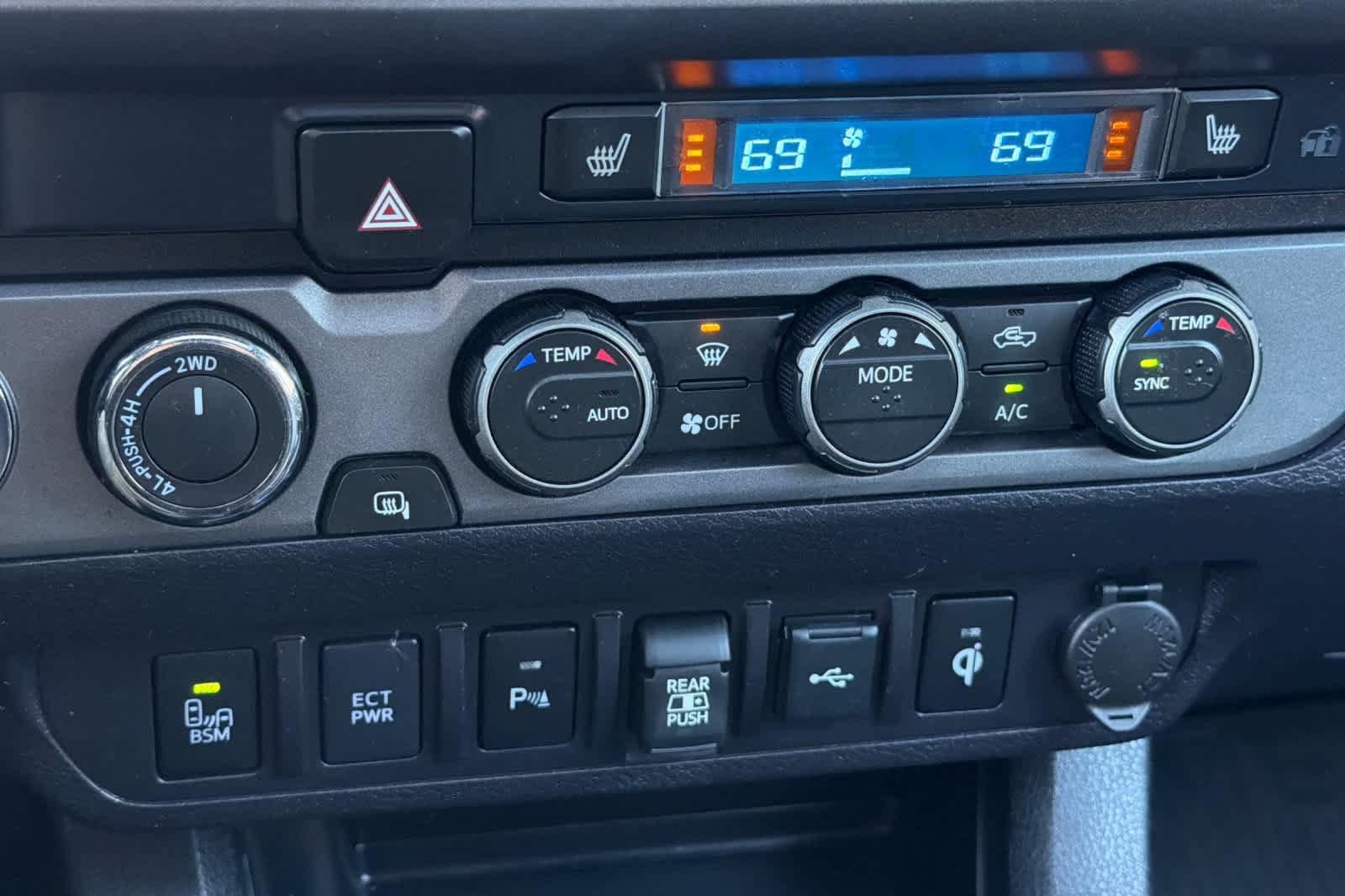 Used 2023 Toyota Tacoma TRD Pro AWD/4WD image 22