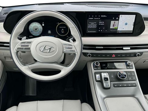 Used 2025 Hyundai Palisade Calligraphy AWD/4WD image 17