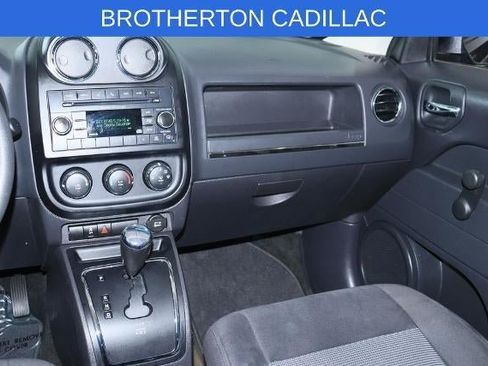 Used 2016 Jeep Patriot Sport AWD/4WD image 23