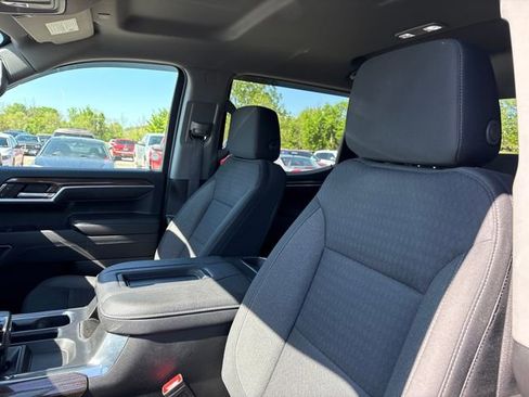 Used 2022 Chevrolet Silverado 1500 RST w/ Z71 Off-Road Package AWD/4WD image 9