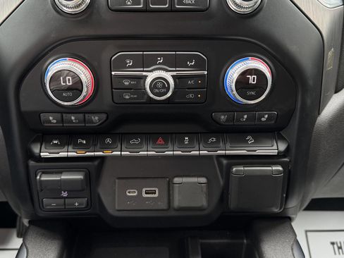 Used 2019 GMC Sierra 1500 Denali w/ Driver Alert Package II AWD/4WD image 24