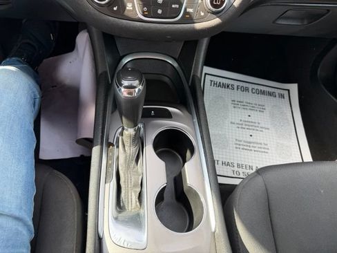 Used 2020 Chevrolet Malibu LT FWD image 16
