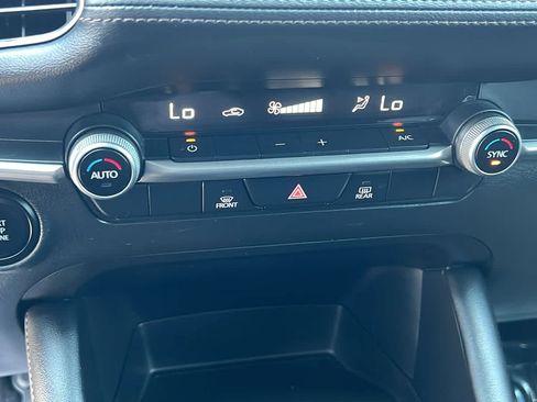 Used 2022 MAZDA MAZDA3 s FWD image 14