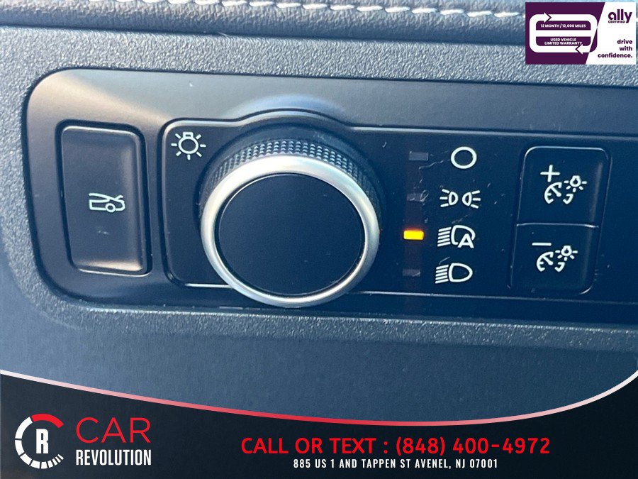 Used 2025 Ford Mustang Premium RWD image 32