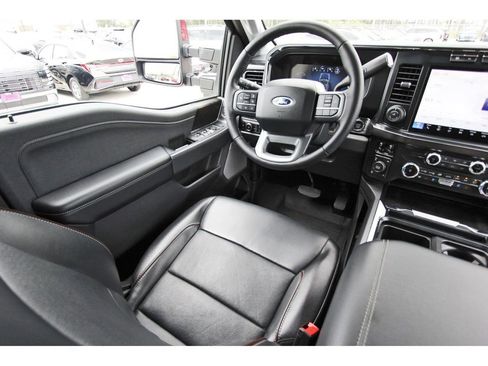 Used 2023 Ford F250 Lariat w/ Sport Appearance Package image 11