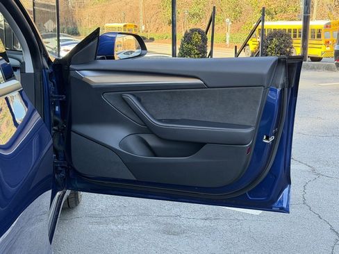 Used 2023 Tesla Model 3 Standard Range image 36