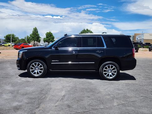 Used 2019 GMC Yukon Denali AWD/4WD image 2