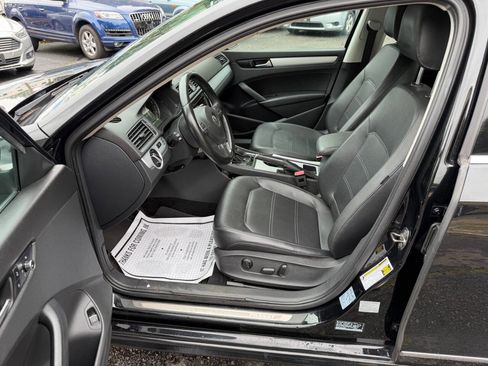 Used 2013 Volkswagen Passat TDI SE FWD image 9
