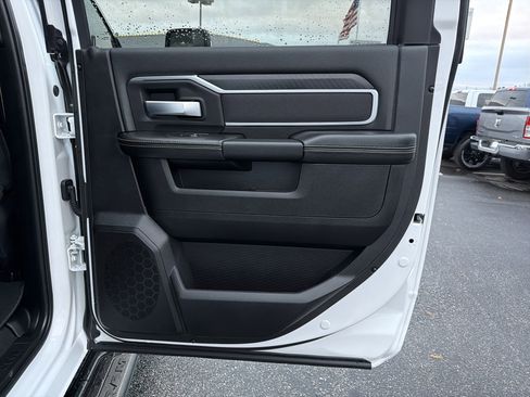 Used 2025 RAM 2500 Big Horn image 17