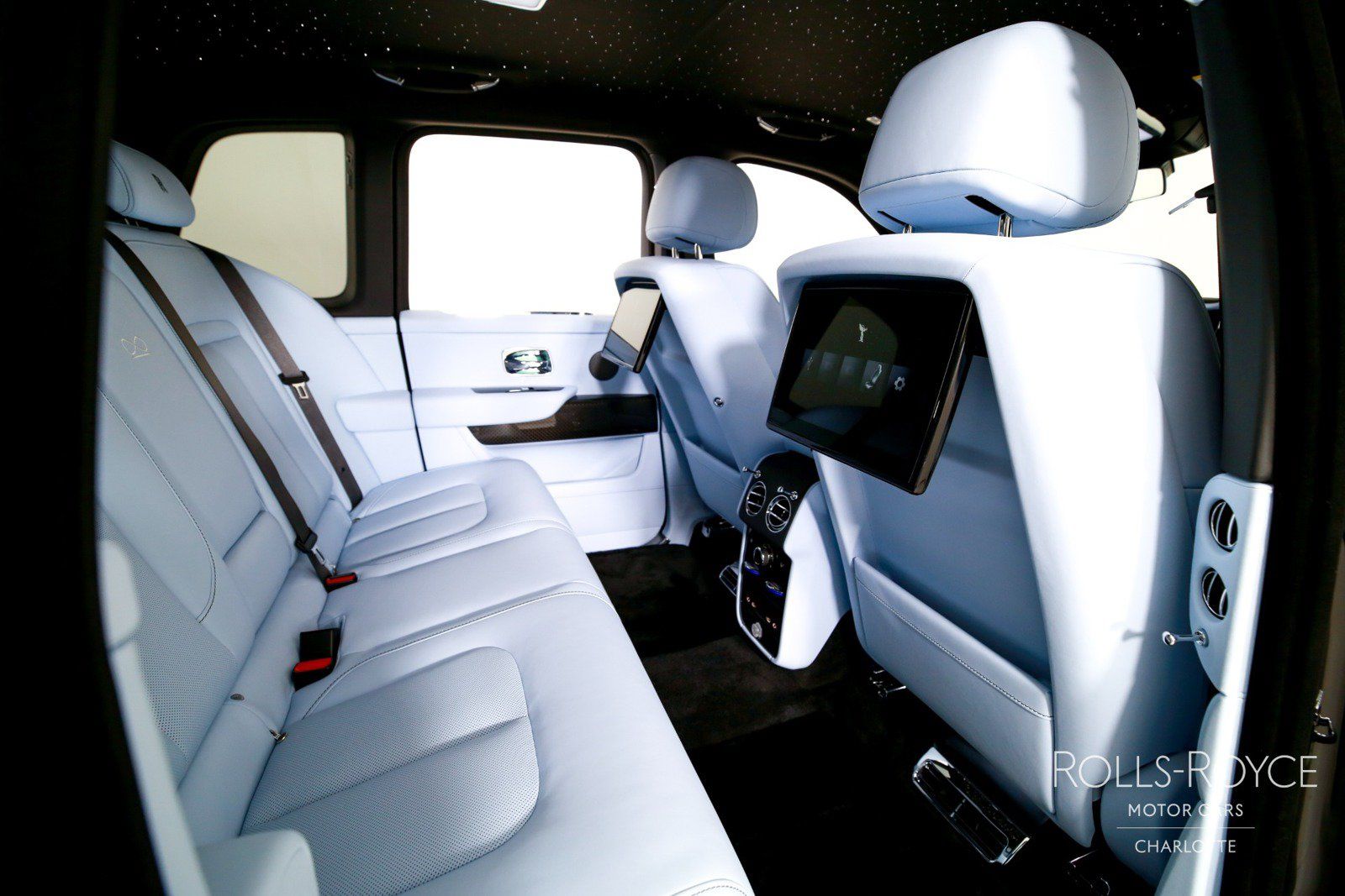 New 2027 Rolls-Royce Cullinan Black Badge AWD/4WD image 31