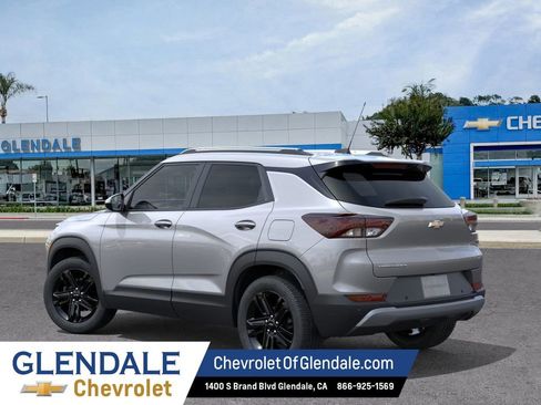 New 2026 Chevrolet TrailBlazer LT w/ Midnight Edition image 3