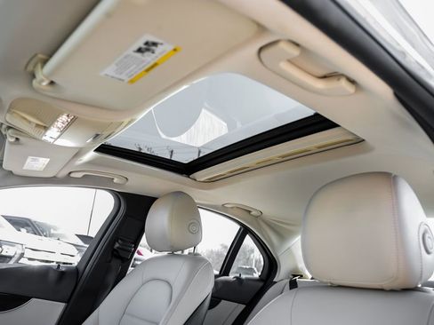 Used 2019 Mercedes-Benz C 300 C 300 image 21