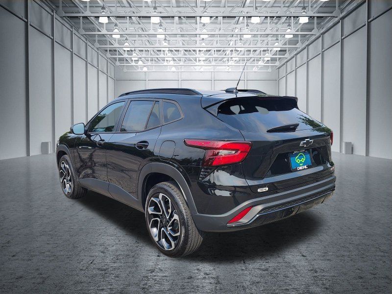 Certified 2024 Chevrolet Trax RS FWD image 10