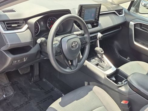 Used 2021 Toyota RAV4 LE w/ Carpet Mat Package (TMS) FWD image 14