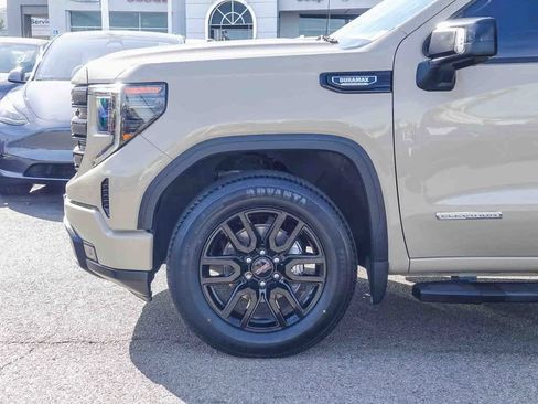 Used 2022 GMC Sierra 1500 Elevation w/ Elevation Premium Package image 9