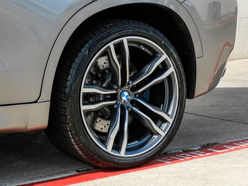 Used 2017 BMW X6 M AWD/4WD image 61