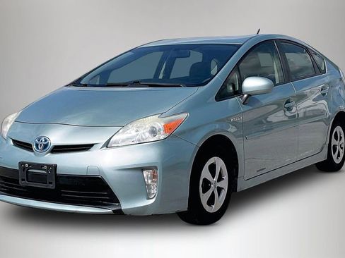 Used 2012 Toyota Prius Two FWD image 2