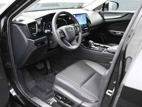 Used 2024 Lexus NX 250 FWD w/ Towing Package (2000 Lbs) image 2