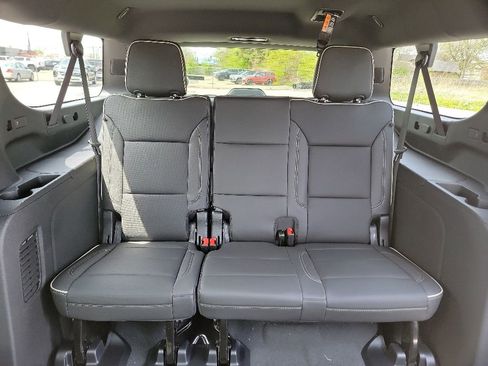 New 2026 Chevrolet Suburban Premier w/ Sun And Tow Package AWD/4WD image 14