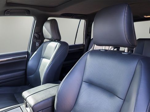 Used 2023 Lexus GX 460 Luxury image 10