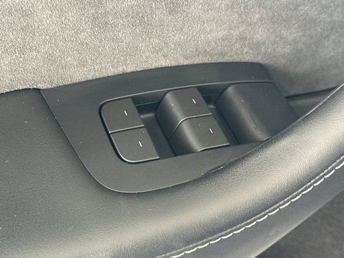 Used 2023 Tesla Model Y Long Range AWD/4WD image 13