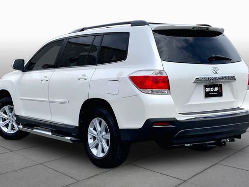 Used 2013 Toyota Highlander SE FWD image 12