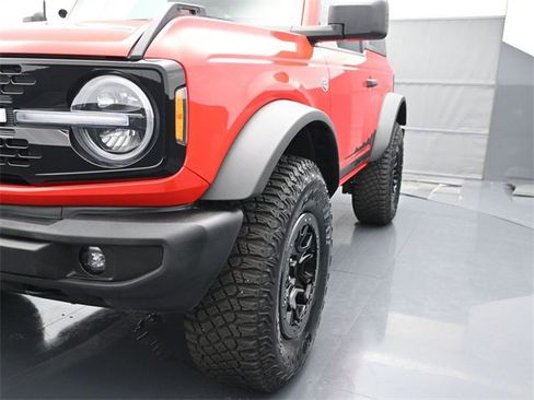 Used 2022 Ford Bronco Wildtrak image 17