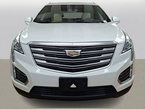 Used 2018 Cadillac XT5 AWD image 2