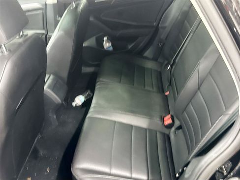 Used 2021 Volkswagen Jetta SE FWD image 5