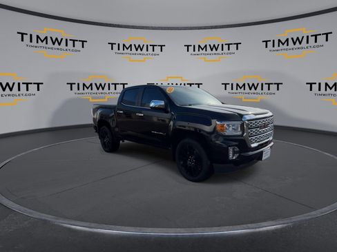 Used 2022 GMC Canyon Denali w/ Denali Black Edition Package image 3