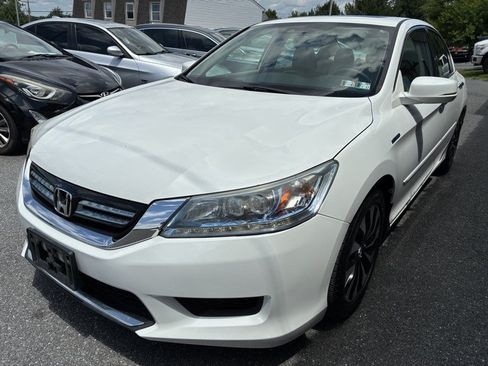 Used 2014 Honda Accord Touring image 1