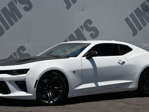 Used 2017 Chevrolet Camaro SS RWD image 1