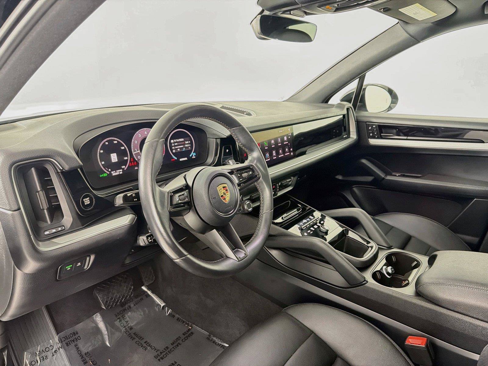 Certified 2024 Porsche Cayenne AWD/4WD image 4