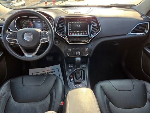 Used 2020 Jeep Cherokee Limited image 19