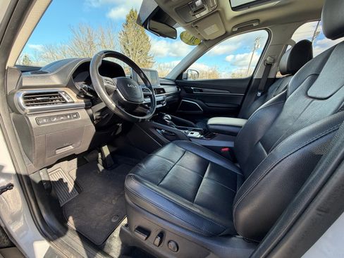 Used 2022 Kia Telluride EX w/ EX Premium Package image 10