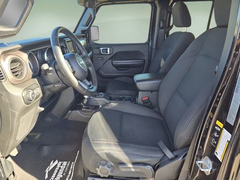 Used 2020 Jeep Wrangler Unlimited Sport image 12