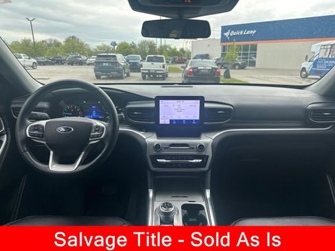 Used 2021 Ford Explorer XLT w/ Equipment Group 202A image 2