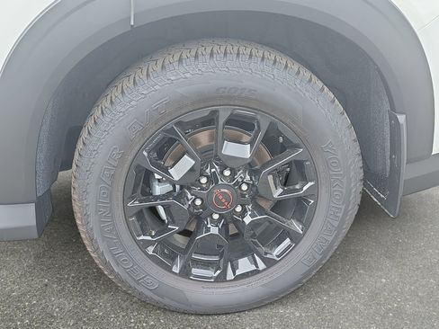 New 2026 Nissan Armada PRO-4X AWD/4WD image 32