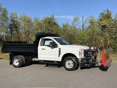 New 2025 Ford F350 XL w/ XL Chrome Package