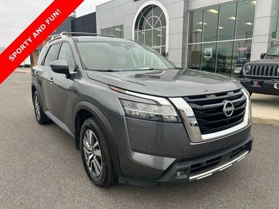 Used 2022 Nissan Pathfinder SL