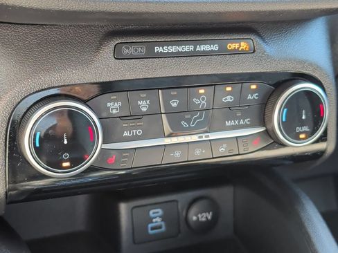 Used 2022 Ford Escape SE w/ SE Sport Appearance Package AWD/4WD image 23