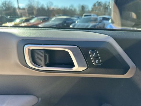 Used 2022 Ford Bronco Wildtrak image 26