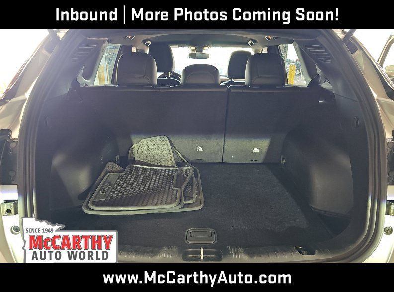 Used 2025 Jeep Compass Trailhawk AWD/4WD image 13