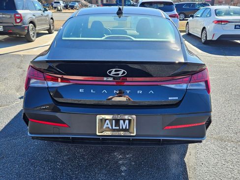 New 2026 Hyundai Elantra Sport FWD image 10