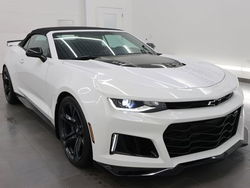 Used 2018 Chevrolet Camaro ZL1 RWD image 57