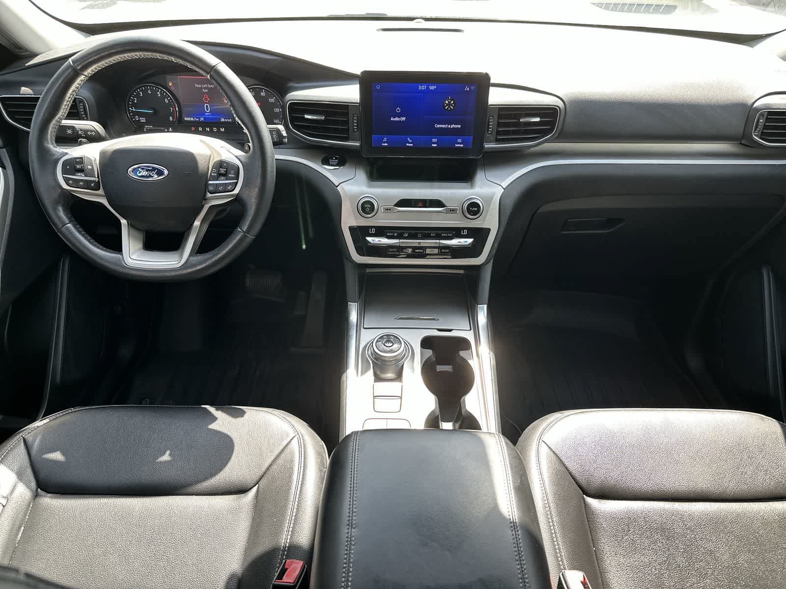 Used 2020 Ford Explorer XLT w/ Equipment Group 202A RWD image 19