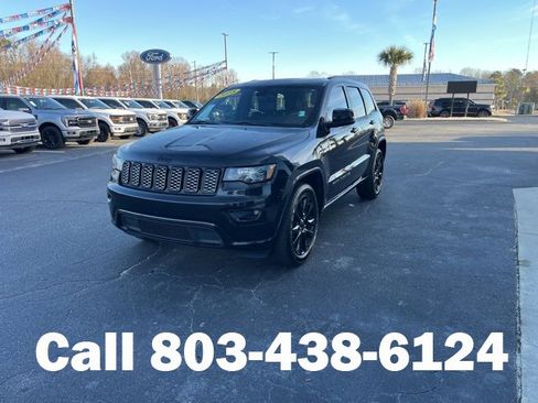 Used 2018 Jeep Grand Cherokee Altitude image 35
