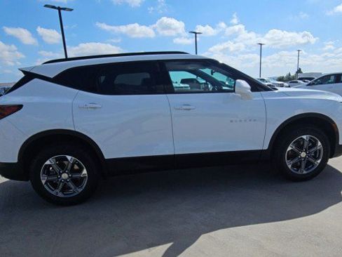 Used 2023 Chevrolet Blazer LT w/ Convenience Package FWD image 9