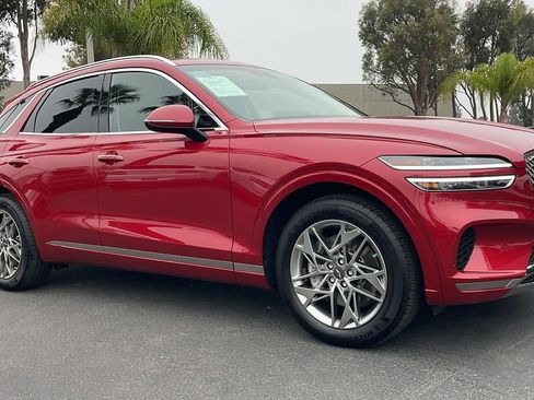 Used 2025 Genesis GV70 2.5T image 1